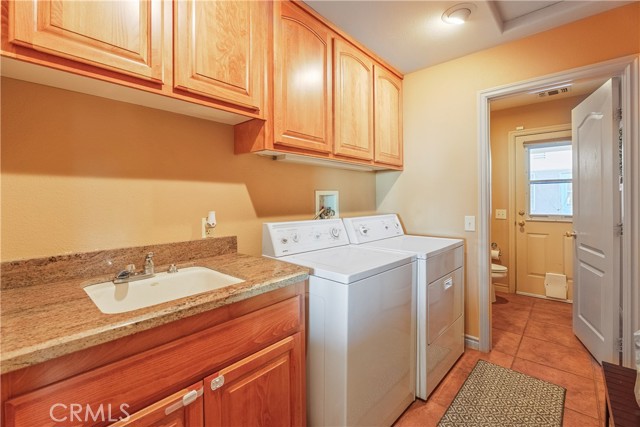 Detail Gallery Image 33 of 43 For 23053 Roundup Way, Apple Valley,  CA 92308 - 3 Beds | 2/1 Baths
