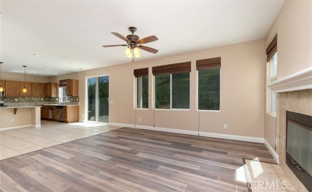 32023 Cottage Glen Drive, Lake Elsinore CA: https://media.crmls.org/medias/05d2b15e-0358-437c-928e-1d9ab05dead8.jpg