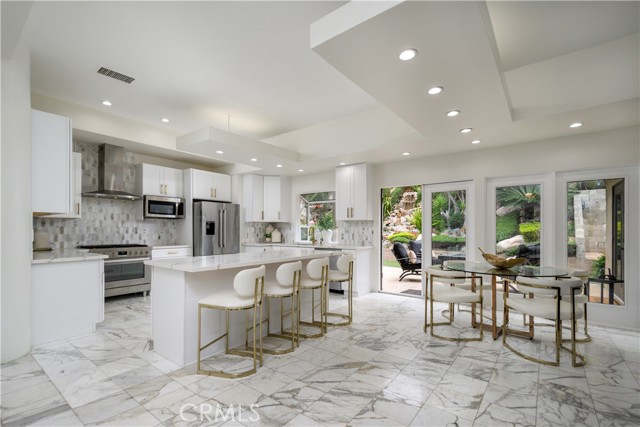 4557 Don Timoteo Drive, Los Angeles CA: https://media.crmls.org/medias/05d2bcc1-4bfd-419e-912a-66d911e2a770.jpg