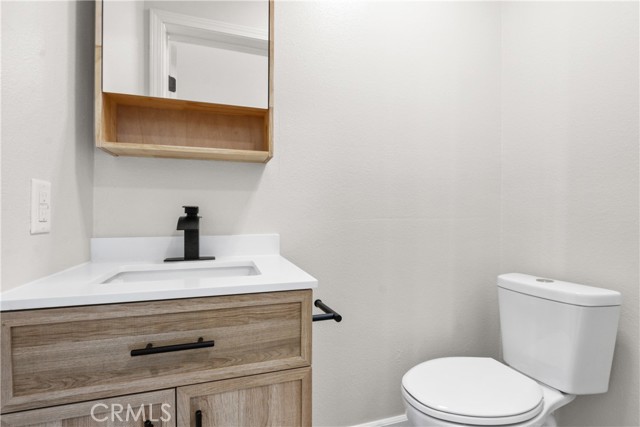 Detail Gallery Image 7 of 20 For 158 S Arizona Ave, Los Angeles,  CA 90022 - 4 Beds | 2/1 Baths