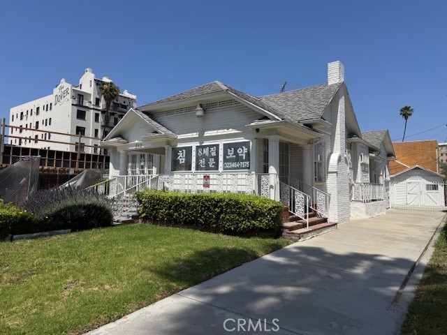 242 N St Andrews Pl