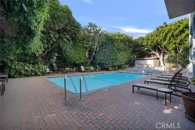 Detail Gallery Image 14 of 21 For 969 Hilgard, Los Angeles,  CA 90024 - 1 Beds | 1 Baths