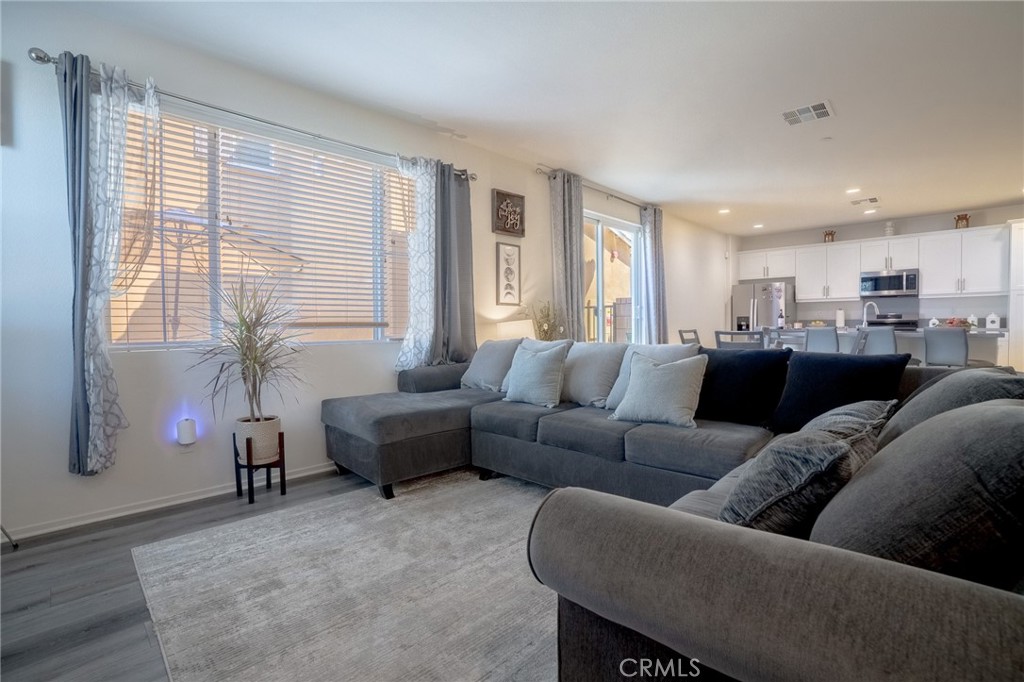 MLS #CV25196360 image #7