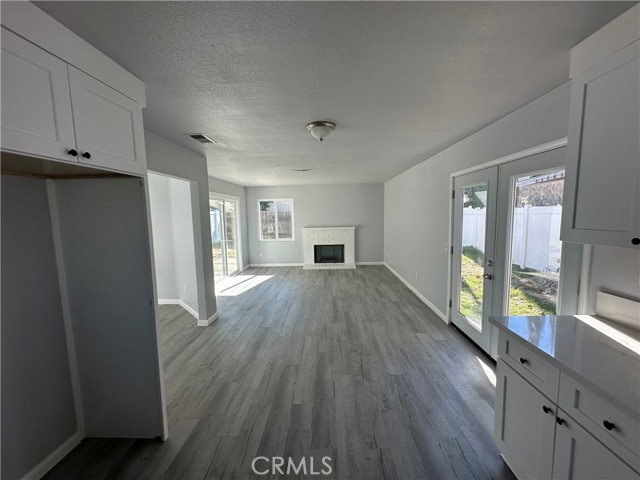 Detail Gallery Image 2 of 9 For 2010 Date Tree, Colton,  CA 92324 - 3 Beds | 2/1 Baths