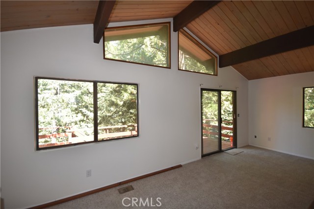 Detail Gallery Image 9 of 16 For 26227 Lake Forest Dr, Twin Peaks,  CA 92391 - 2 Beds | 2 Baths