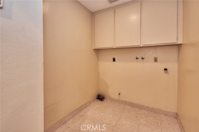Detail Gallery Image 18 of 52 For 3830 Madonna Dr., Fullerton,  CA 92835 - 4 Beds | 2/1 Baths