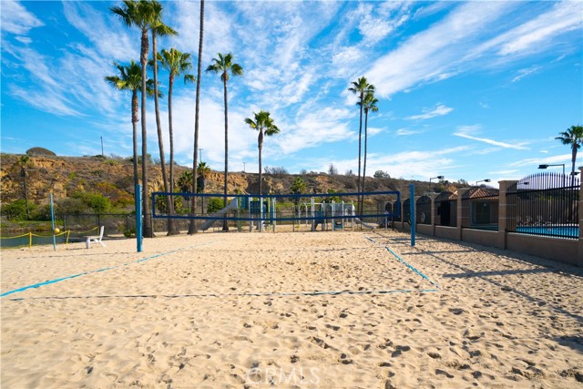 412 Colton Street, Newport Beach CA: https://media.crmls.org/medias/05d55927-d20a-4f8e-80ac-e38af6a5b9f3.jpg