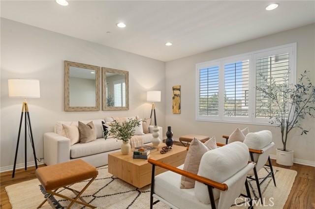 Detail Gallery Image 9 of 31 For 12913 Mission #108,  Hawthorne,  CA 90250 - 2 Beds | 2/1 Baths