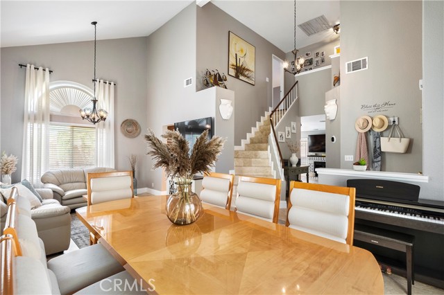 1841 Creekside Drive, Hemet CA: https://media.crmls.org/medias/05d66756-fcb1-4a78-b8ec-b237d7ad3a8a.jpg
