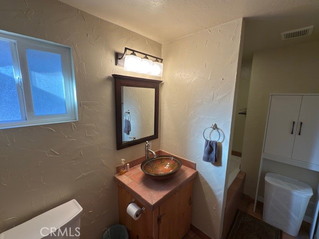 Detail Gallery Image 25 of 40 For 631 Oak Knoll Dr, Green Valley Lake,  CA 92341 - 1 Beds | 1 Baths