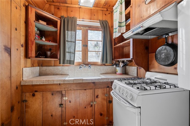 Detail Gallery Image 6 of 19 For 325 E Fairway Bld, Big Bear City,  CA 92314 - 2 Beds | 1 Baths