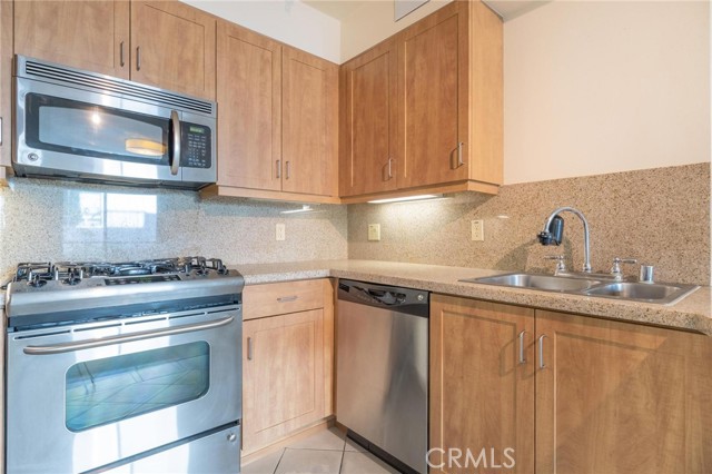 Detail Gallery Image 16 of 32 For 267 S San Pedro St #210,  Los Angeles,  CA 90012 - 2 Beds | 2 Baths