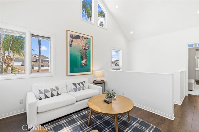 124 Garnet Avenue, Newport Beach CA: https://media.crmls.org/medias/05d7a9d7-f443-42fc-a2ed-5eefe929b712.jpg