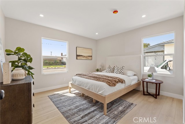 213 N Flower Street, Orange CA: https://media.crmls.org/medias/05d80df4-a1aa-49b0-a2ba-e59462804618.jpg