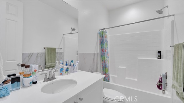 Detail Gallery Image 11 of 40 For 12454 Pinos Verde Ln, Victorville,  CA 92392 - 4 Beds | 2 Baths
