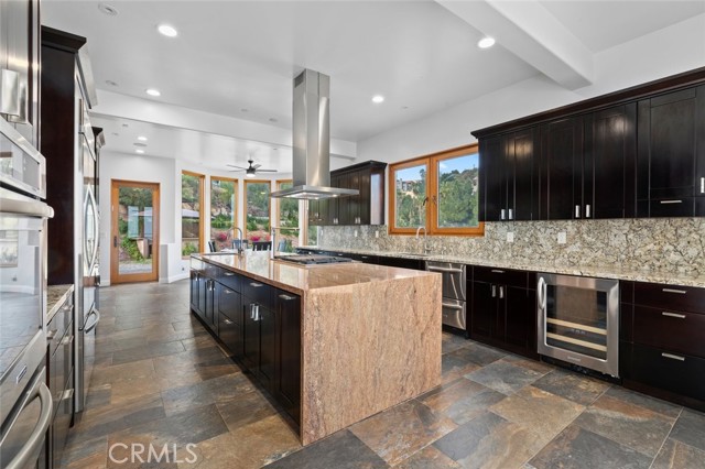 24517 Piuma Road, Malibu CA: https://media.crmls.org/medias/05d8f4a1-6e4d-4ea7-b524-b717f7fb12c5.jpg