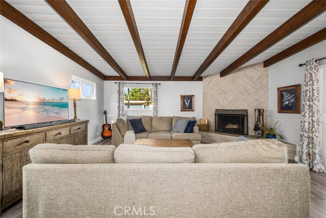 Detail Gallery Image 6 of 59 For 6110 E Walton St, Long Beach,  CA 90815 - 3 Beds | 2 Baths