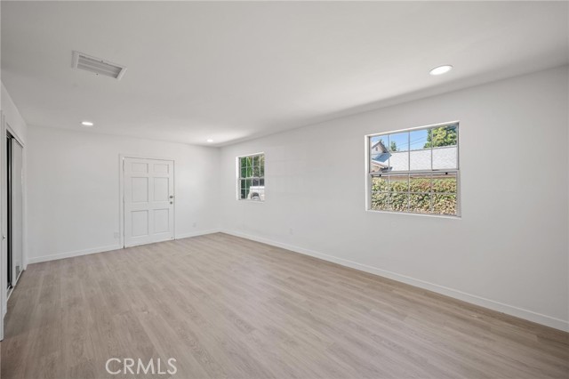 Detail Gallery Image 24 of 42 For 7445 Balcom Ave, Reseda,  CA 91335 - 4 Beds | 2 Baths