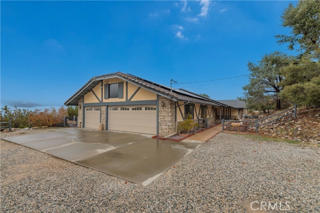 Detail Gallery Image 14 of 66 For 9539 Soledad, Pinon Hills,  CA 92372 - 4 Beds | 2/1 Baths