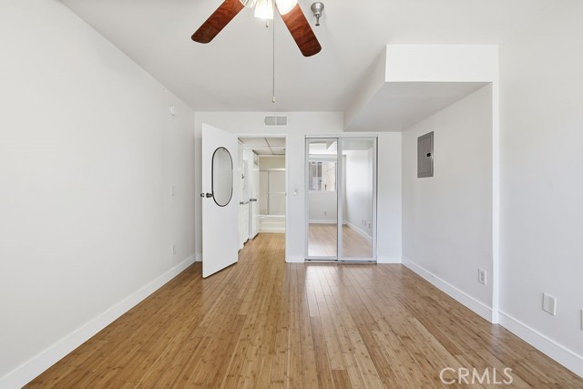 Detail Gallery Image 11 of 21 For 5143 Bakman, North Hollywood,  CA 91601 - 2 Beds | 2 Baths