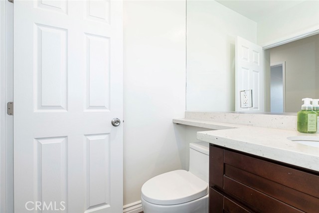 Detail Gallery Image 23 of 29 For 17425 Emelita, Encino,  CA 91316 - 2 Beds | 1 Baths