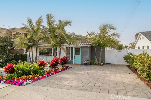 1531 Curtis Avenue, Manhattan Beach, California 90266, 4 Bedrooms Bedrooms, ,1 BathroomBathrooms,Residential,Sold,Curtis,SB24109069