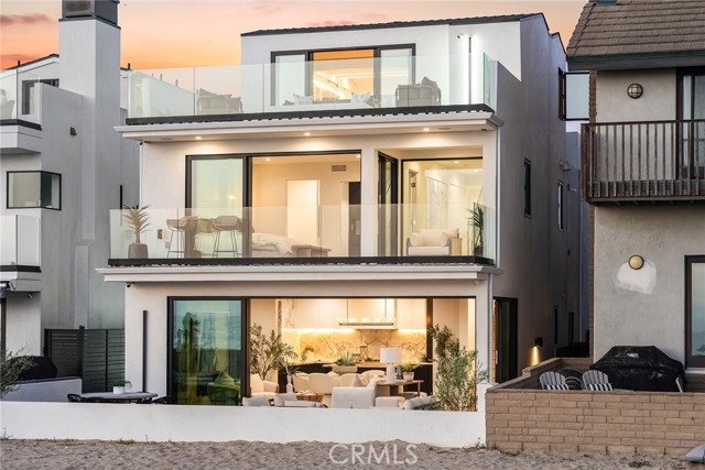 Detail Gallery Image 4 of 30 For 5007 Seashore, Newport Beach,  CA 92663 - 3 Beds | 2/2 Baths