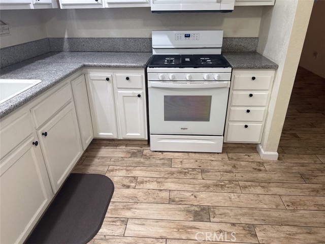 Detail Gallery Image 4 of 5 For 22903 Waters Drive, Crestline,  CA 92325 - 2 Beds | 2 Baths