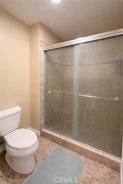 Detail Gallery Image 10 of 13 For 1025 Creekside Dr, Fullerton,  CA 92833 - 2 Beds | 2/1 Baths