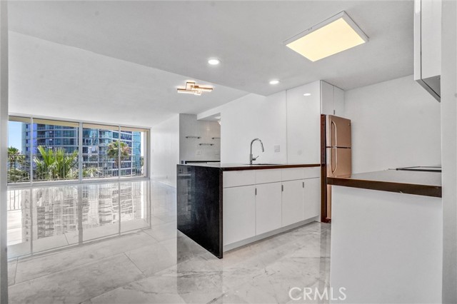 Detail Gallery Image 12 of 43 For 700 E Ocean Bld #1103,  Long Beach,  CA 90802 - 1 Beds | 1/1 Baths