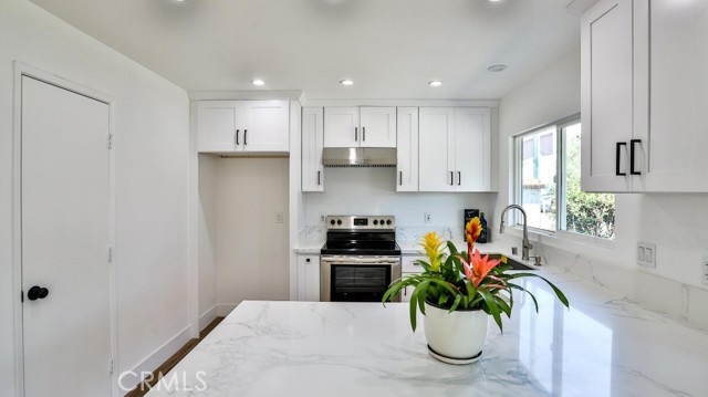 Detail Gallery Image 13 of 36 For 951 S Citron St #5,  Anaheim,  CA 92805 - 2 Beds | 2 Baths