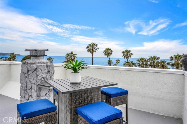 200 S Catalina Avenue, Redondo Beach CA: https://media.crmls.org/medias/05e00be7-f2b0-4264-9fbb-4818dc56389b.jpg