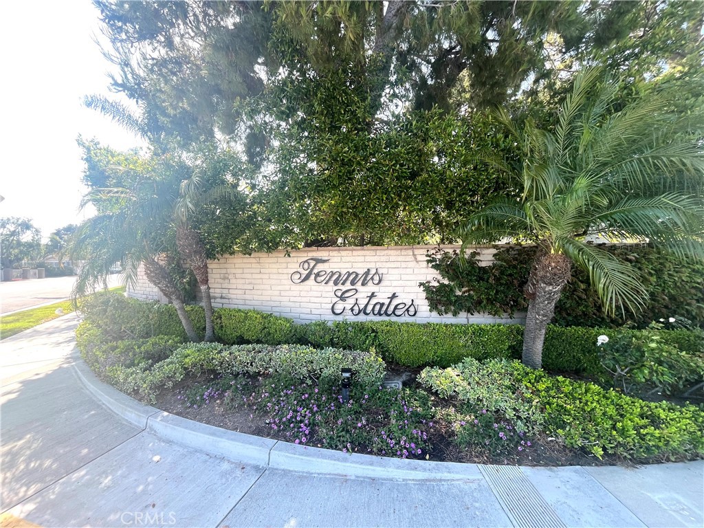 https://media.crmls.org/medias/05e01dc6-8465-47b3-87a5-87a949d6902d.jpg?preset=X-Large