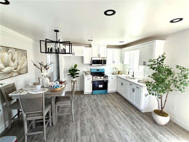 8624 Graham Avenue, Los Angeles CA: https://media.crmls.org/medias/05e05a87-1d0e-4b6b-9553-653162ffa34e.jpg