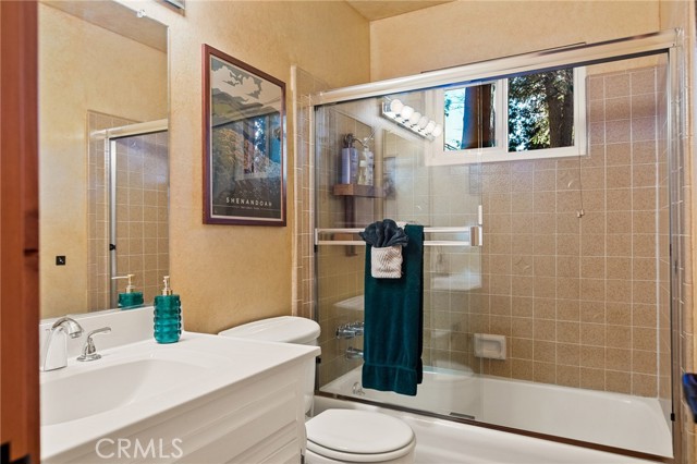 Detail Gallery Image 32 of 44 For 26974 Tunnel Dr, Lake Arrowhead,  CA 92352 - 3 Beds | 2 Baths