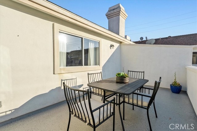 2403 Vanderbilt Lane, Redondo Beach, California 90278, 3 Bedrooms Bedrooms, ,2 BathroomsBathrooms,Residential,Sold,Vanderbilt,SB21246189