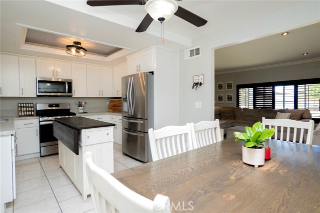 Detail Gallery Image 10 of 33 For 9835 Sycamore Ave, Fontana,  CA 92335 - 3 Beds | 2 Baths