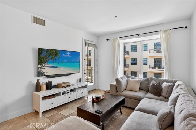 Detail Gallery Image 7 of 46 For 150 the Promenade #415,  Long Beach,  CA 90802 - 2 Beds | 2 Baths