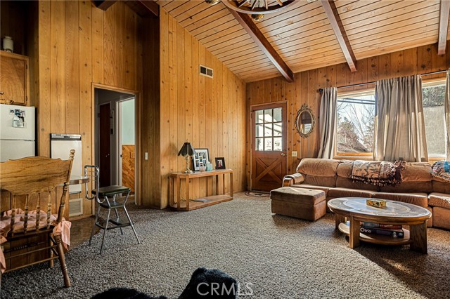 Detail Gallery Image 5 of 18 For 1164 Bear Springs, Rimforest,  CA 92378 - 2 Beds | 1 Baths