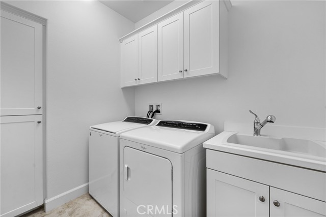 Detail Gallery Image 17 of 32 For 82 Meander St, Irvine,  CA 92620 - 4 Beds | 3/1 Baths