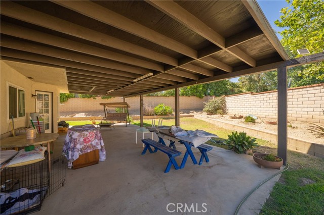 2341 N Palm Avenue, Rialto CA: https://media.crmls.org/medias/05e2180c-a698-4536-8a48-01308b9725a1.jpg