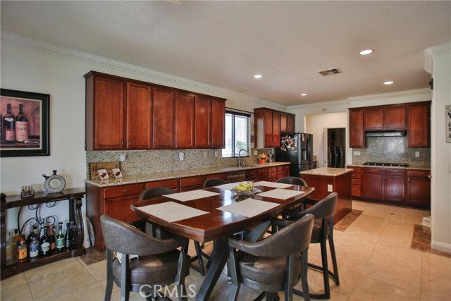Detail Gallery Image 24 of 69 For 7410 Crawford Pl, Rancho Cucamonga,  CA 91739 - 7 Beds | 5/1 Baths
