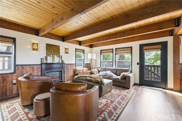 Detail Gallery Image 10 of 50 For 170 Fir Ter, Cedar Glen,  CA 92321 - 3 Beds | 2/1 Baths