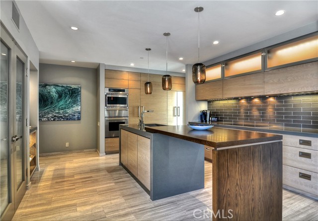 214 1/2 Marguerite Avenue, Corona del Mar CA: https://media.crmls.org/medias/05e29acc-9d63-4397-9b7f-847b0516f717.jpg