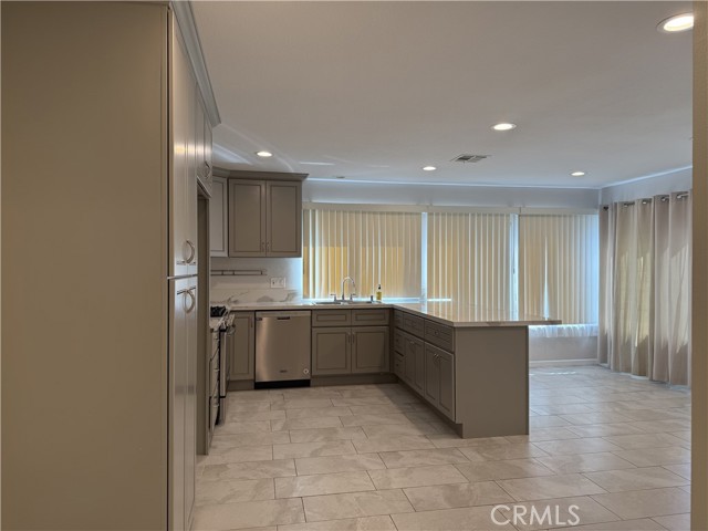 Detail Gallery Image 2 of 4 For 4487 via Del Prado, Yorba Linda,  CA 92886 - 3 Beds | 2 Baths