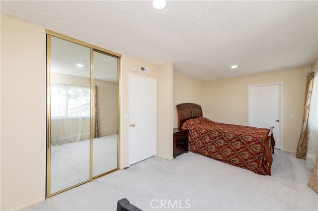 12441 Interior Circle, Los Alamitos CA: https://media.crmls.org/medias/05e528c5-81fe-403b-9da2-98f3a05c9667.jpg