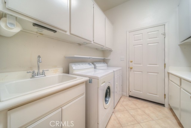 42133 Wagon Wheel Lane, Murrieta CA: https://media.crmls.org/medias/05e57cce-294c-45fb-9ae5-f25fe0908359.jpg