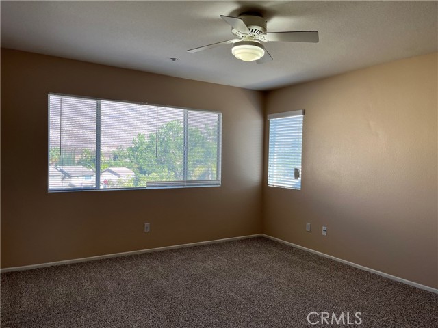 Detail Gallery Image 13 of 26 For 1498 Haddington Dr, Riverside,  CA 92507 - 4 Beds | 2/1 Baths