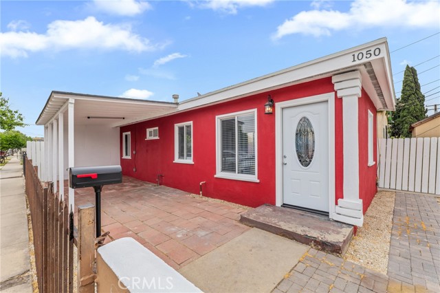 1048 S Record Avenue, East Los Angeles CA: https://media.crmls.org/medias/05e5be45-7536-40c5-81b7-fc1972e69273.jpg