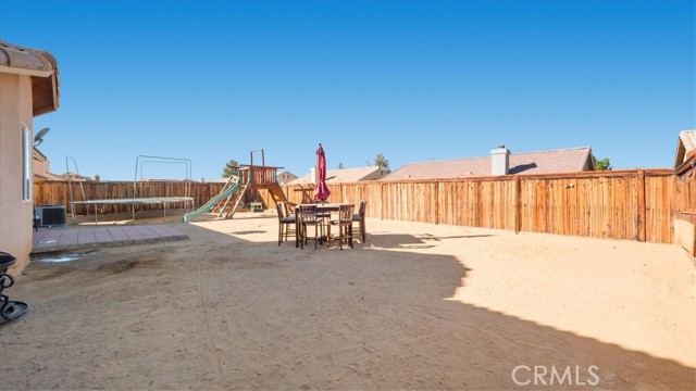 Detail Gallery Image 13 of 20 For 10358 High Mesa St, Adelanto,  CA 92301 - 4 Beds | 2 Baths